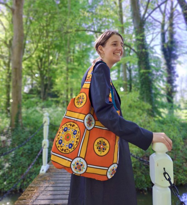 Optimistische Tas Bloemen in Oranje en Aqua