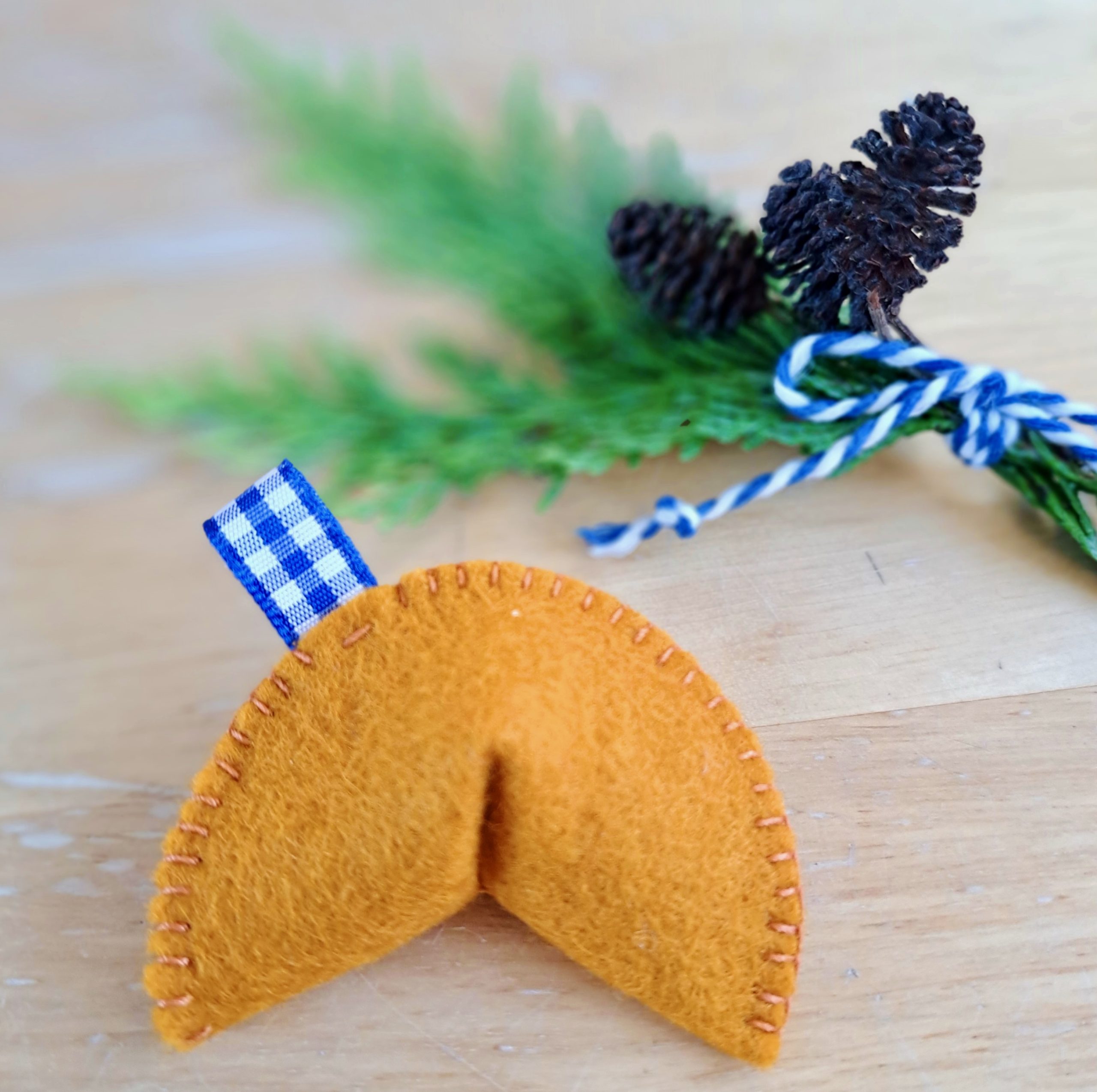 3 Gelukskoekjes met blauw wit geblokt lint in doosje - Afbeelding 3